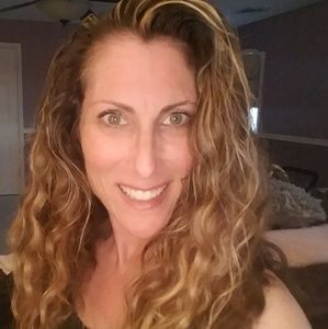 Meet your Posher, Liz